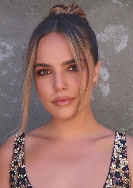 Bailee Madison photo