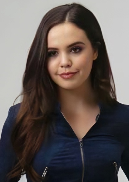 Bailee Madison photo