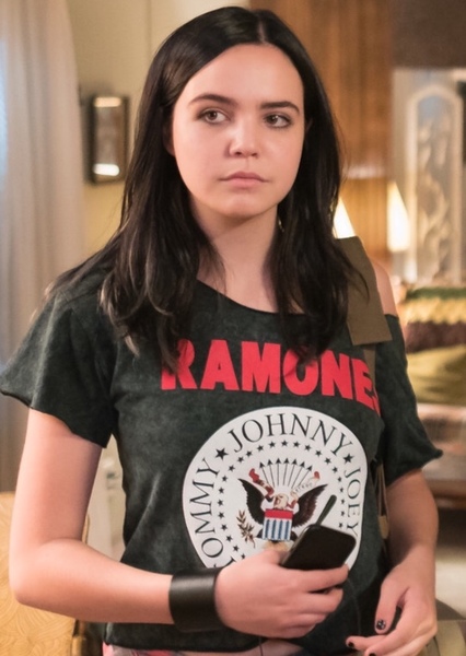 Bailee Madison photo