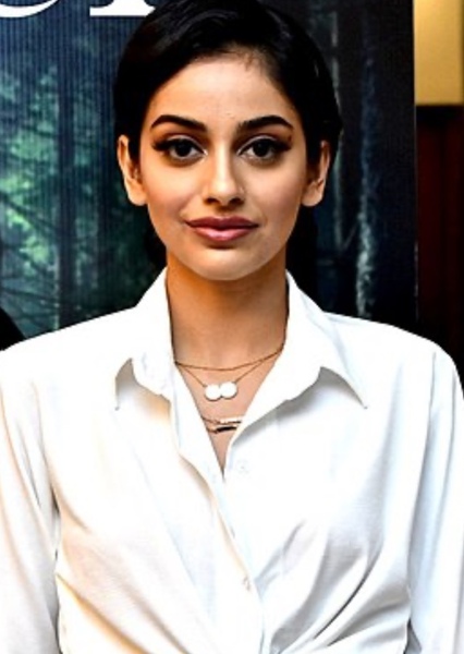 Banita Sandhu photo