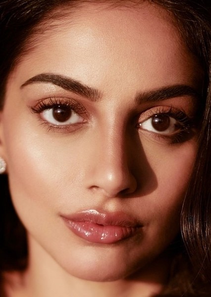 Banita Sandhu photo