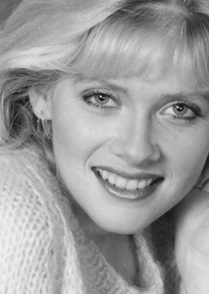 Barbara Crampton photo