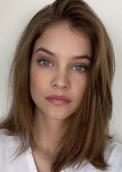 Barbara Palvin photo