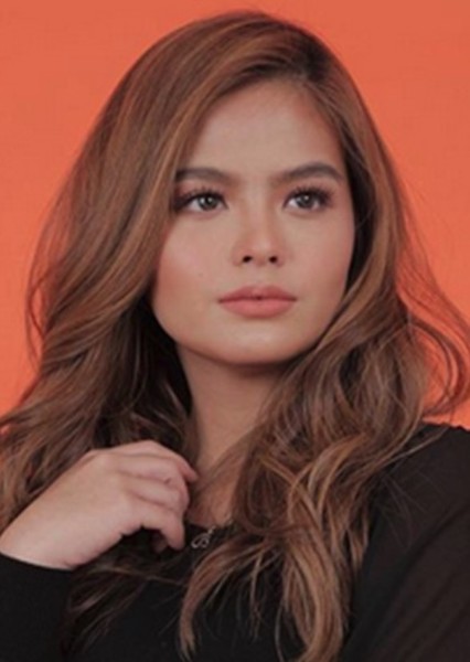 Bea Binene photo