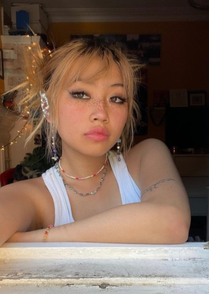 Beabadoobee photo