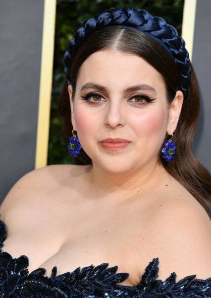 Beanie Feldstein photo