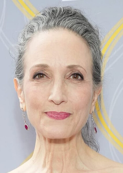 Bebe Neuwirth photo