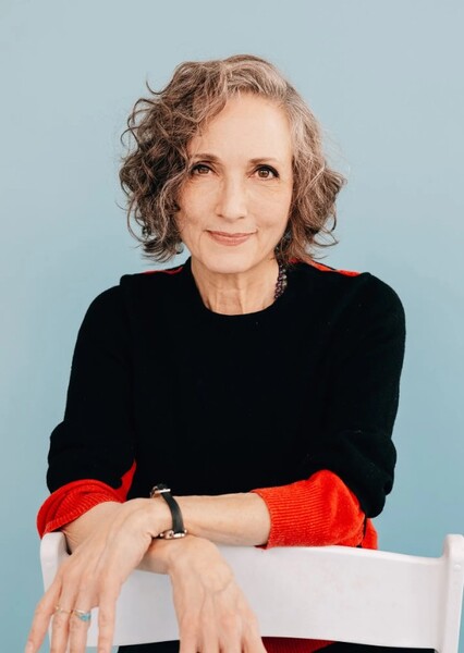 Bebe Neuwirth photo