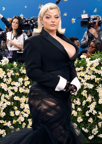 Bebe Rexha photo