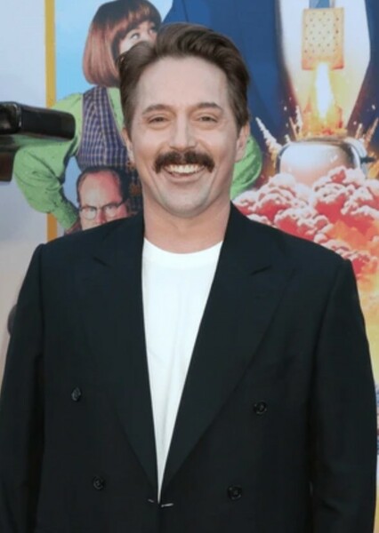 Beck Bennett photo