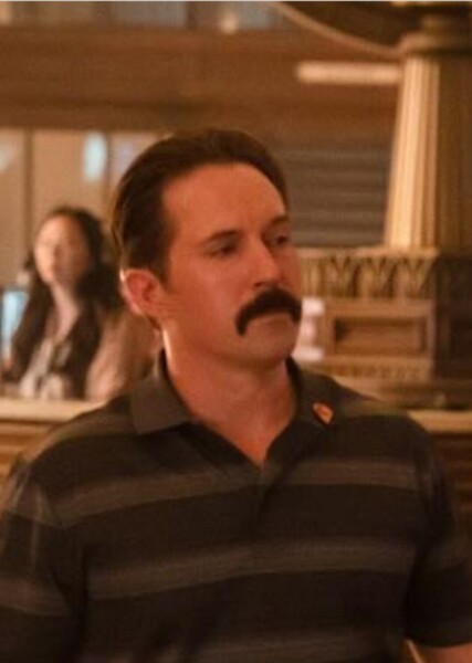 Beck Bennett photo