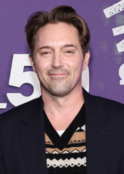 Beck Bennett photo