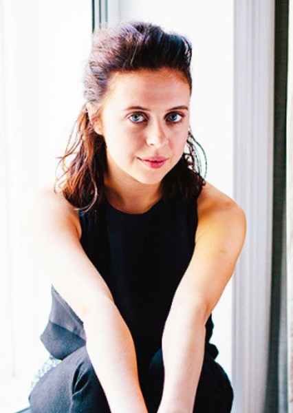 Bel Powley photo