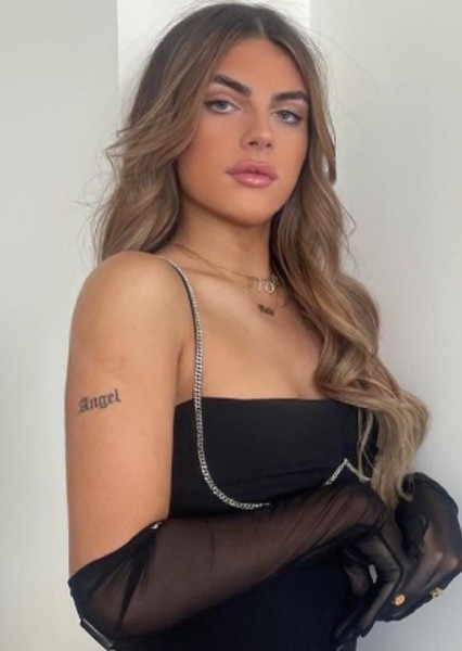 Bel Priestley photo