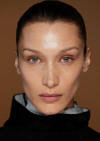 Bella Hadid photo