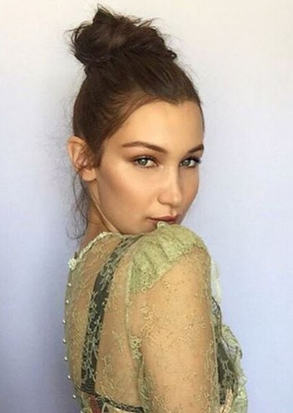 Bella Hadid photo