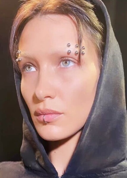 Bella Hadid photo