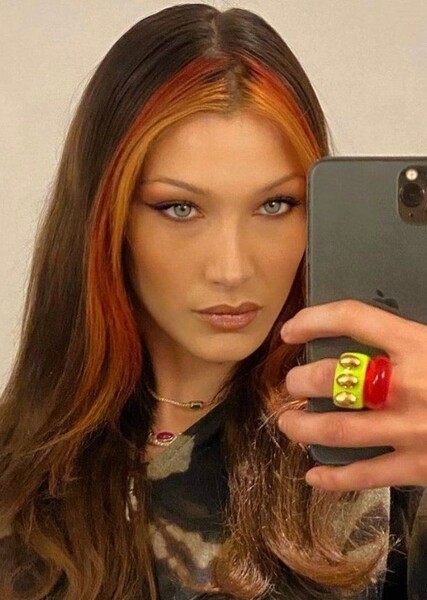 Bella Hadid photo