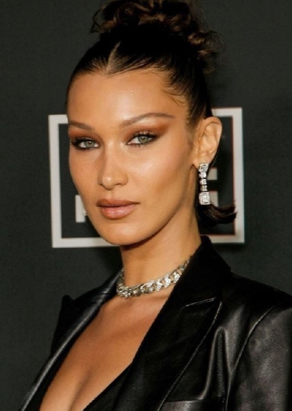 Bella Hadid photo