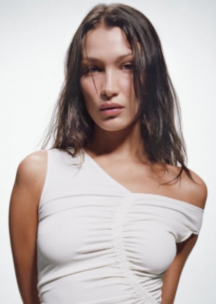 Bella Hadid photo