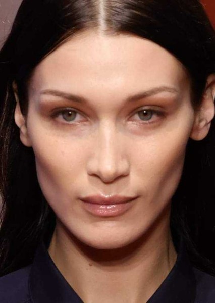 Bella Hadid photo