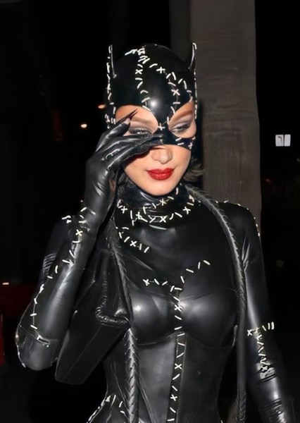 Bella Hadid photo