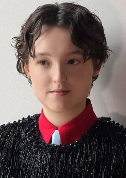 Bella Ramsey photo