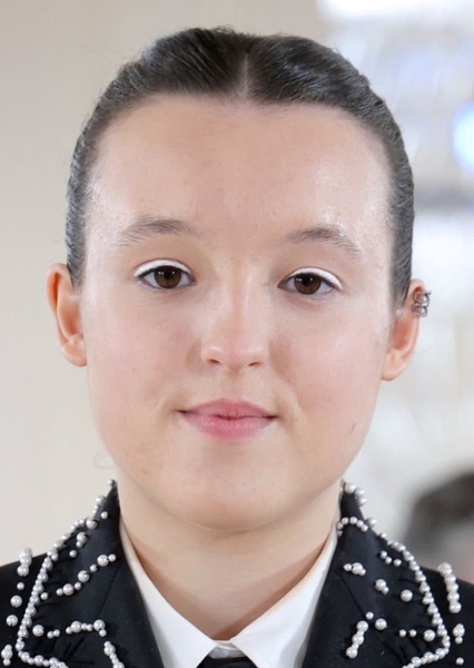 Bella Ramsey photo