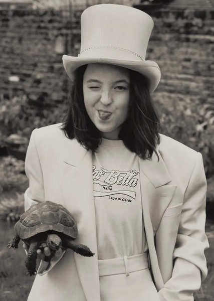 Bella Ramsey photo