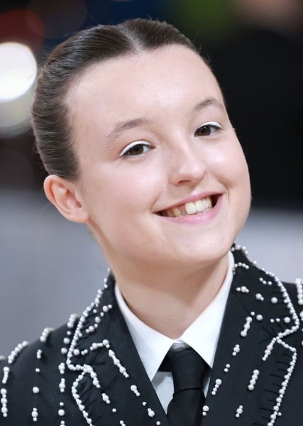 Bella Ramsey photo