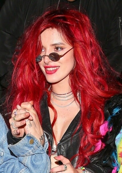 Bella Thorne photo