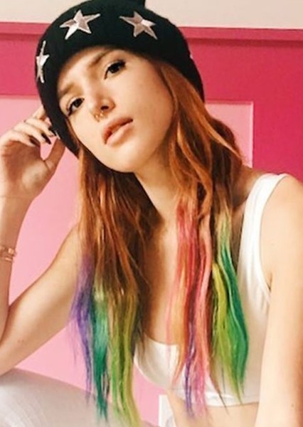 Bella Thorne photo