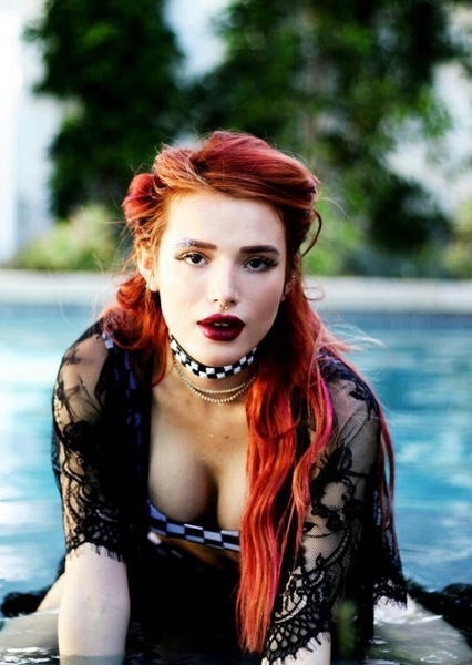 Bella Thorne photo
