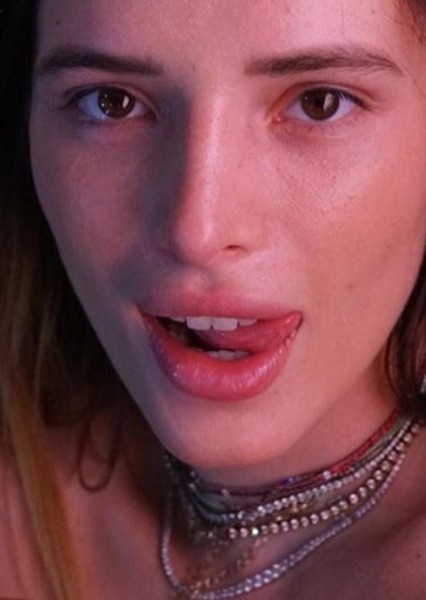 Bella Thorne photo
