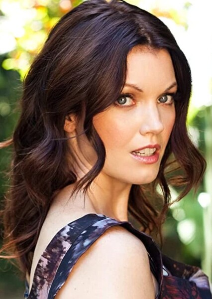 Bellamy Young photo