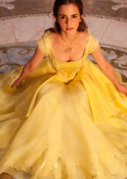 Belle (Emma Watson) photo