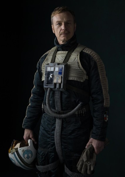 Ben Daniels photo