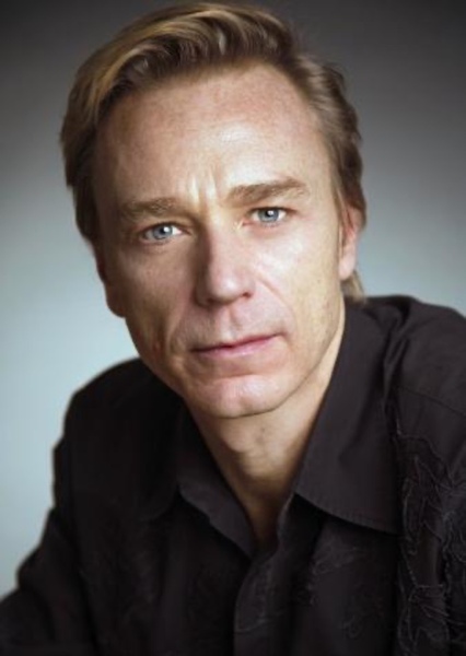 Ben Daniels photo