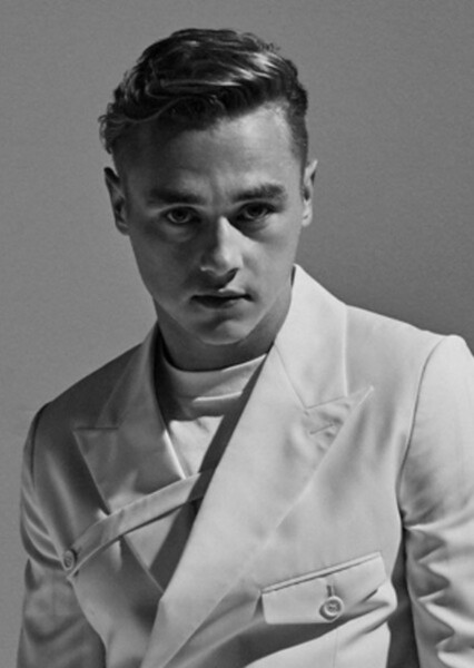 Ben Hardy photo