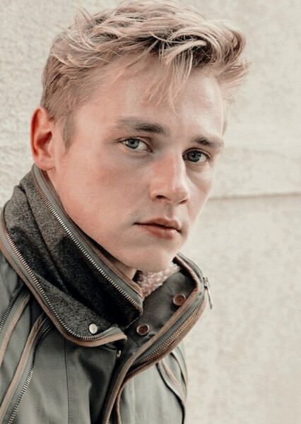 Ben Hardy photo