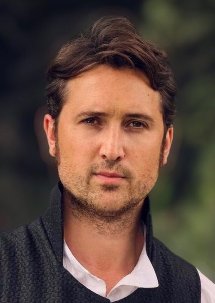 Ben Lloyd-Hughes photo
