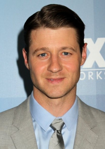 Ben McKenzie photo