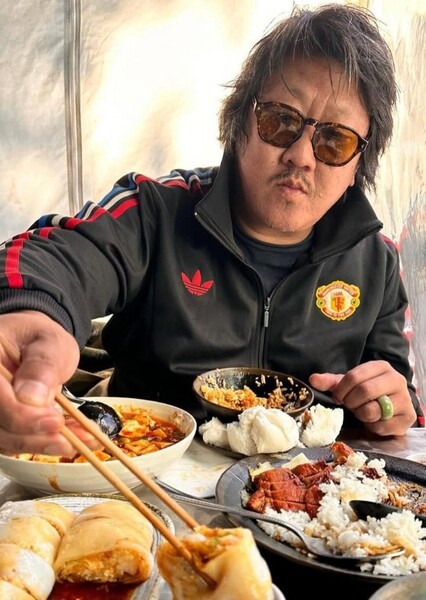 Benedict Wong photo