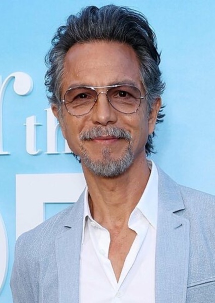 Benjamin Bratt photo