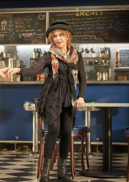 Bernadette Peters photo