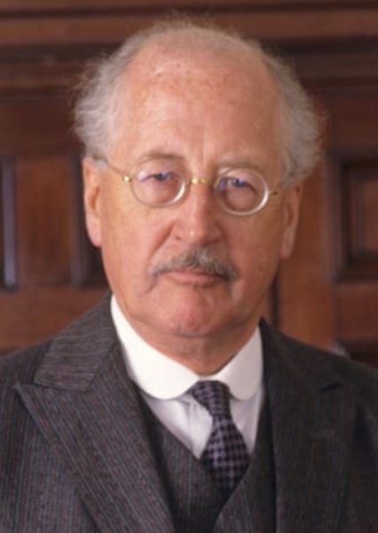 Bernard Hepton photo
