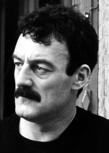 Bernard Hill photo