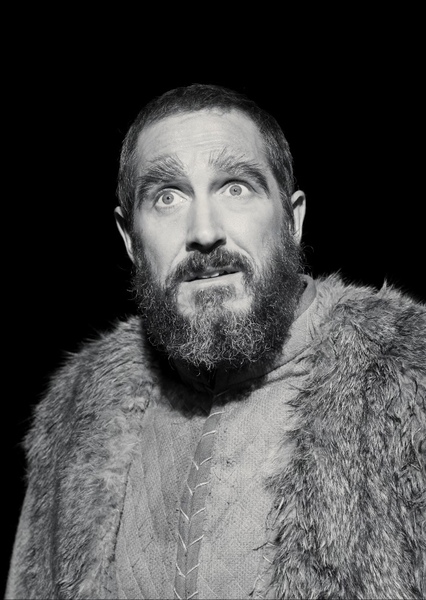Bertie Carvel photo