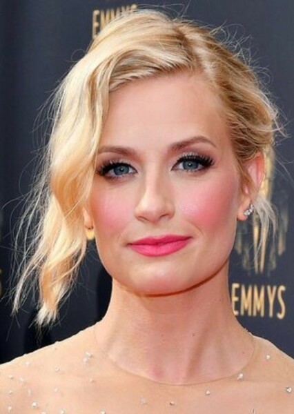 Beth Behrs photo