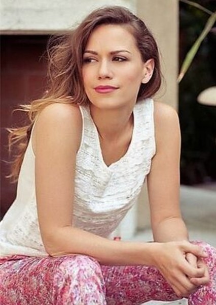 Bethany Joy Lenz photo